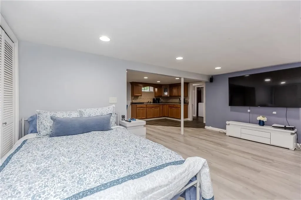 7 Oakcrest Drive North Providence RI 02904