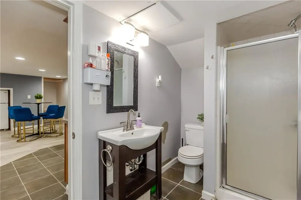 7 Oakcrest Drive North Providence RI 02904