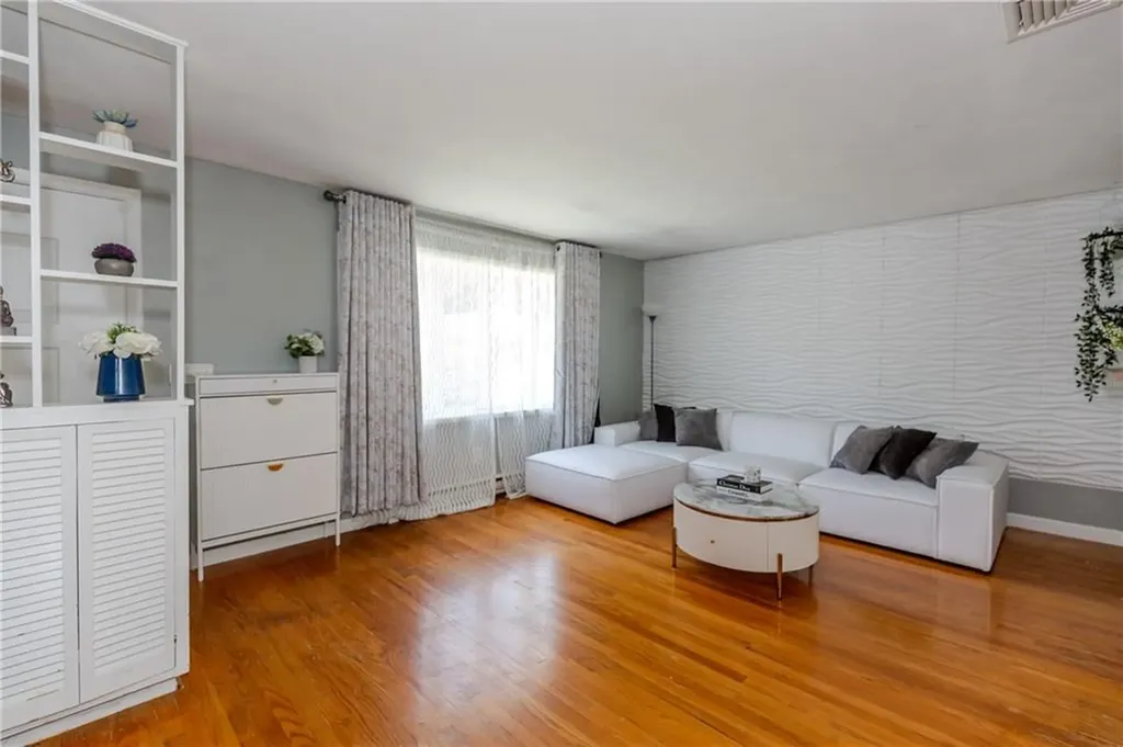 7 Oakcrest Drive North Providence RI 02904
