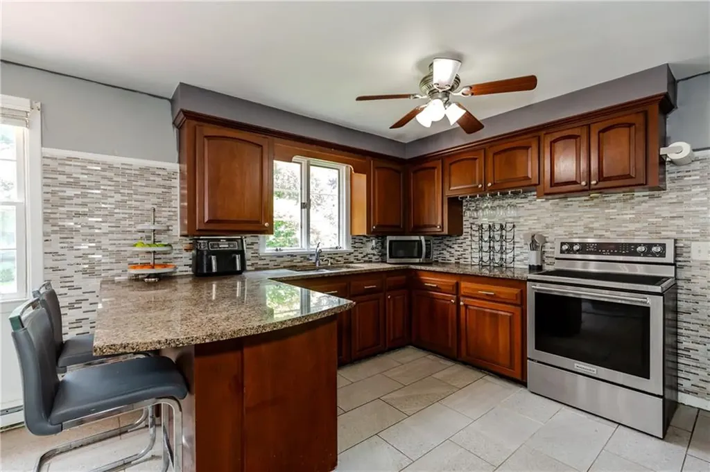 7 Oakcrest Drive North Providence RI 02904