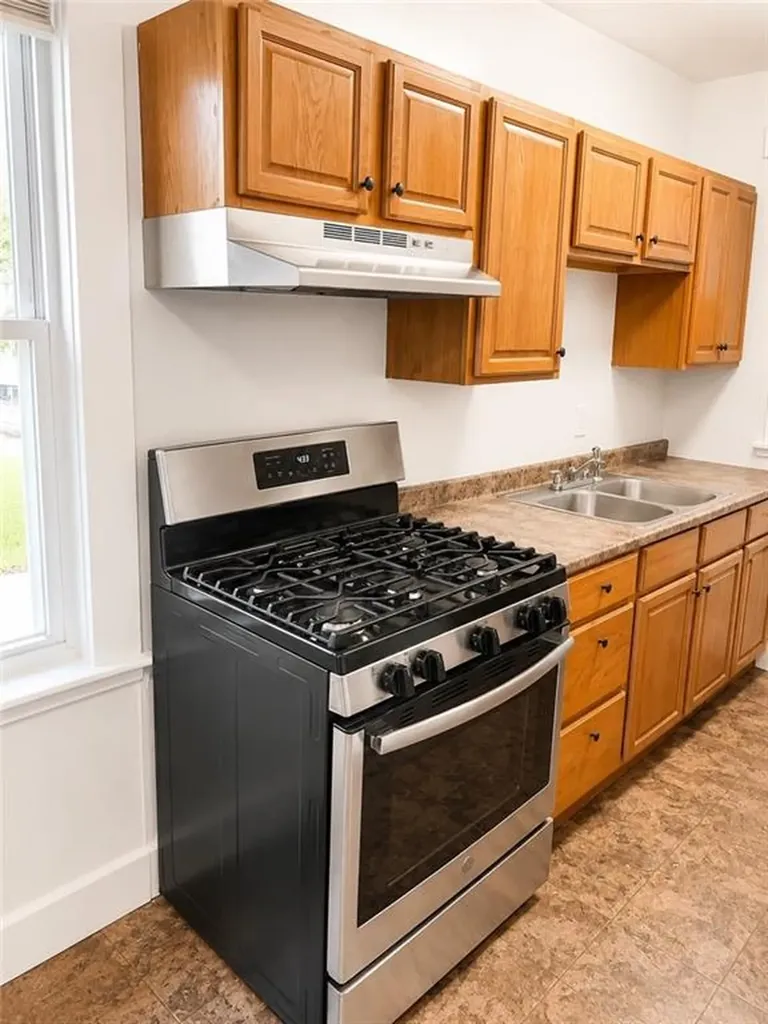 23 Richter Street Providence RI 02908