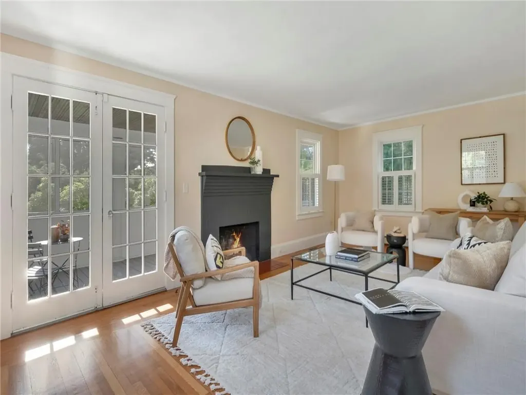 377 Cole Avenue Providence RI 02906