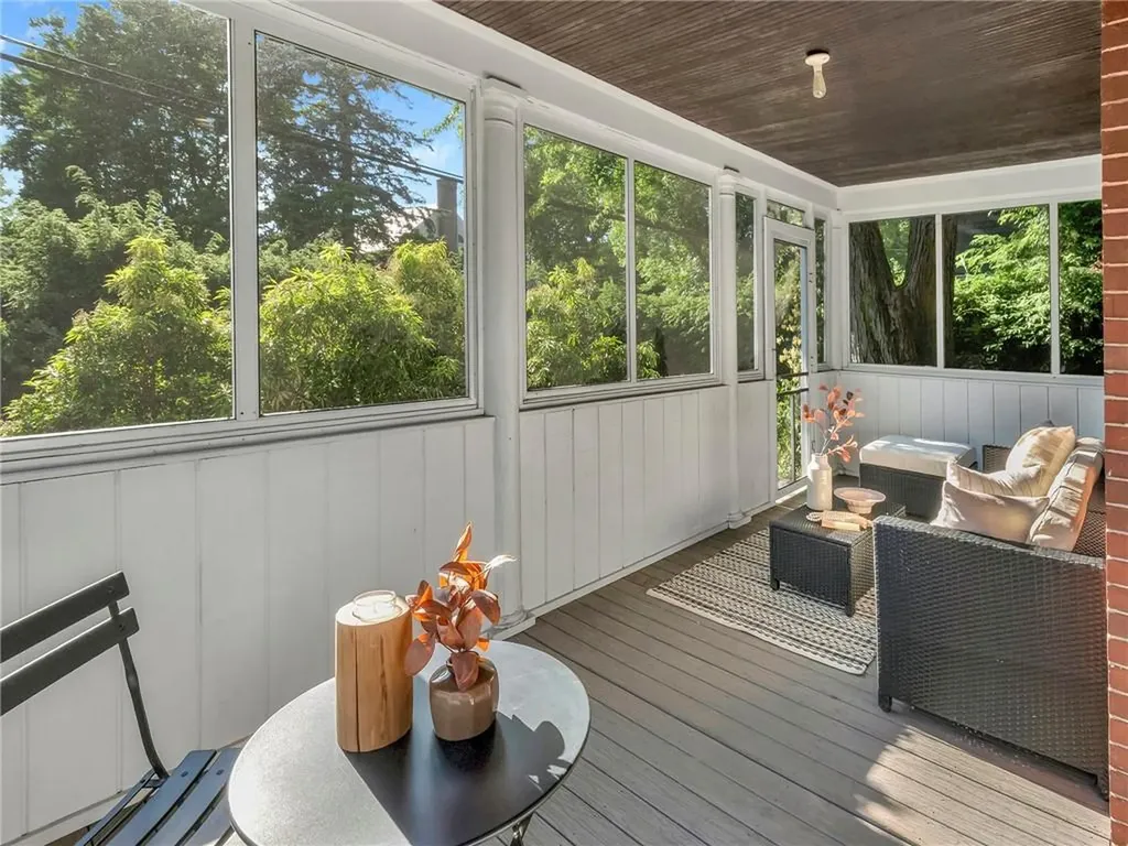 377 Cole Avenue Providence RI 02906