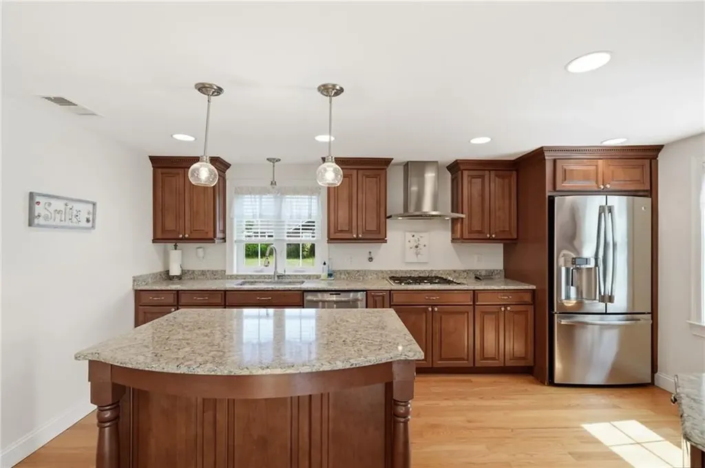 336 Dover Avenue East Providence RI 02914