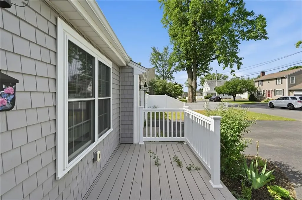 336 Dover Avenue East Providence RI 02914