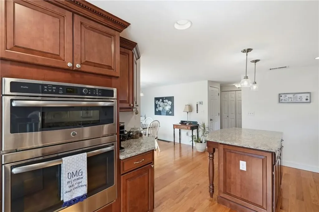 336 Dover Avenue East Providence RI 02914