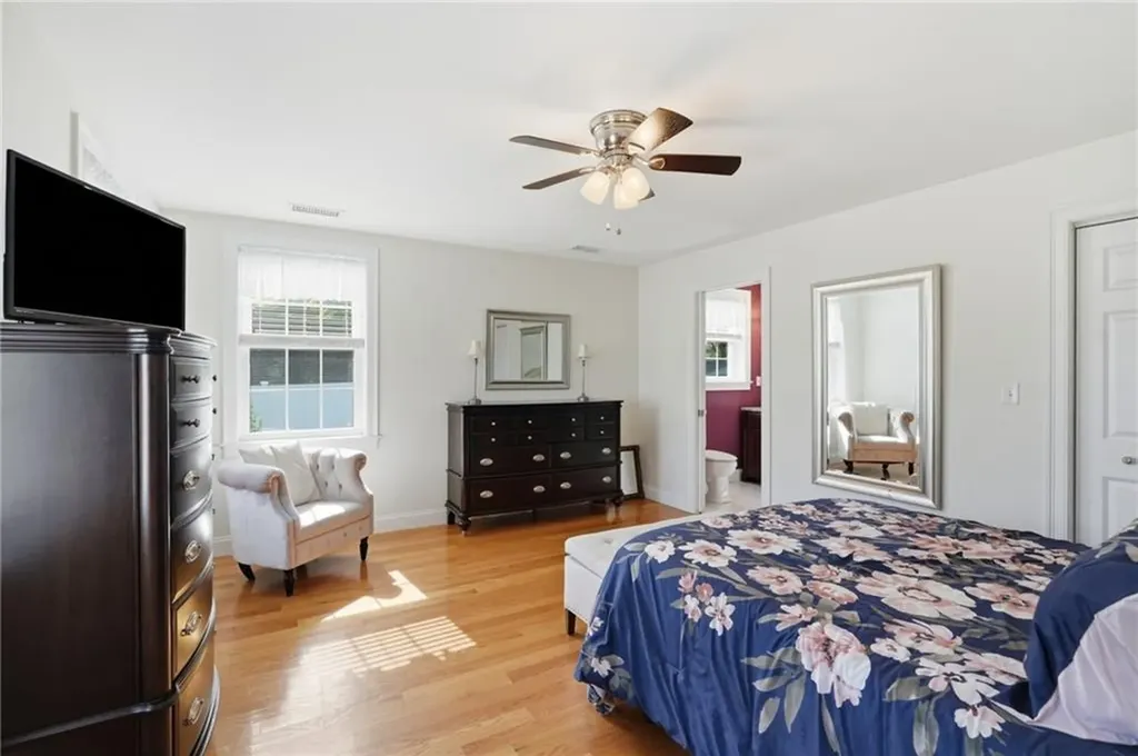336 Dover Avenue East Providence RI 02914