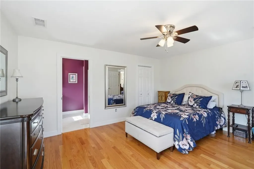 336 Dover Avenue East Providence RI 02914