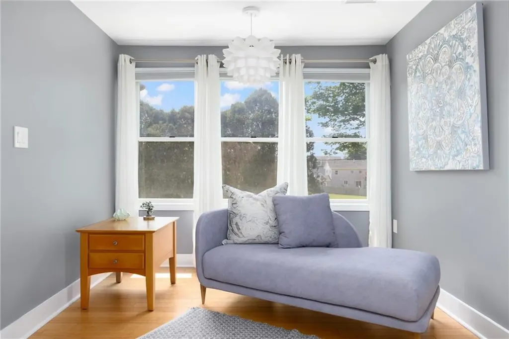 5 Maloney Lane Middletown RI 02842
