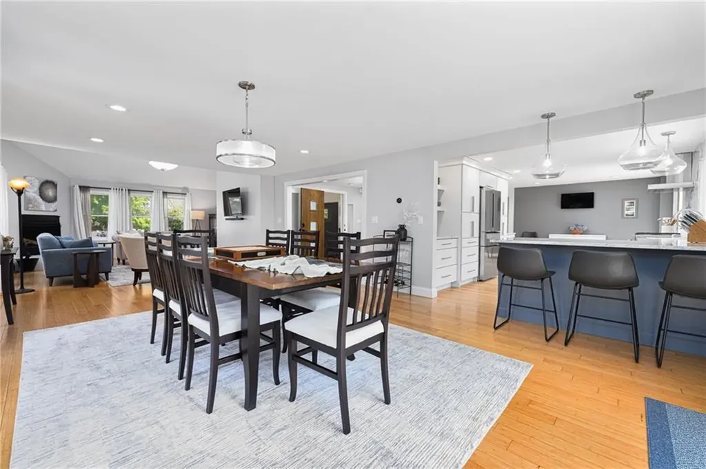 5 Maloney Lane Middletown RI 02842