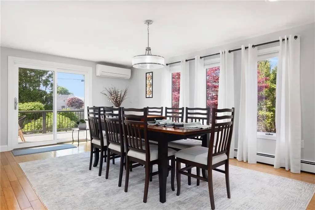 5 Maloney Lane Middletown RI 02842