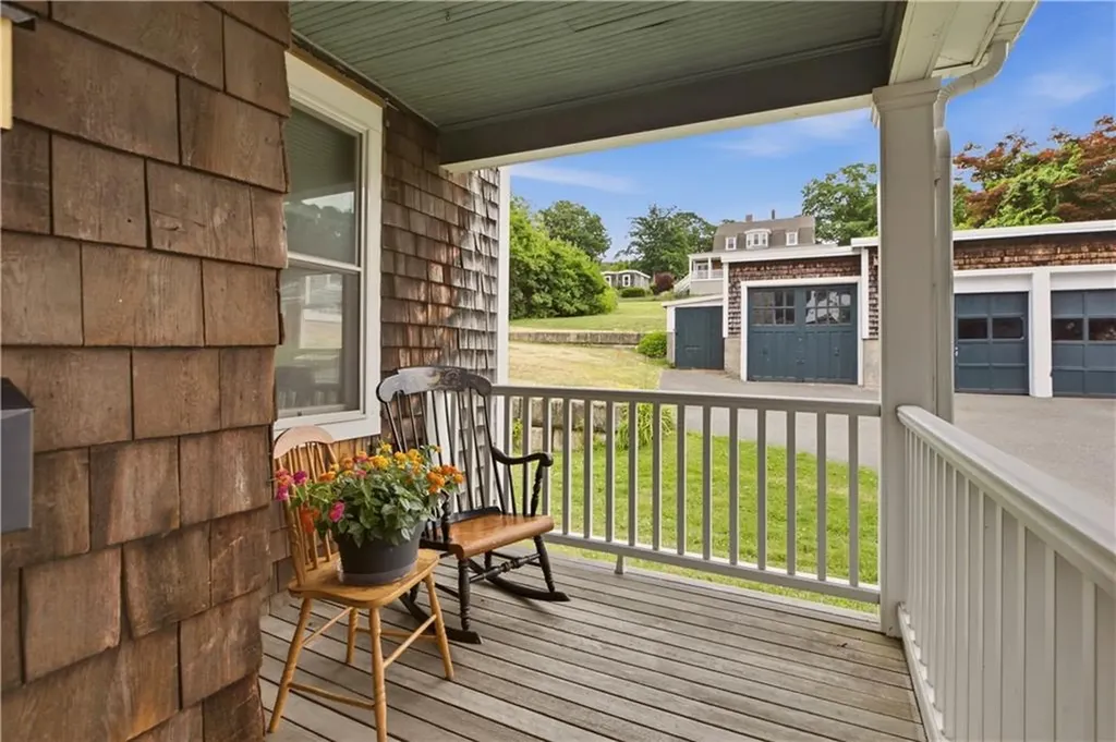 22 South Avenue Tiverton RI 02878