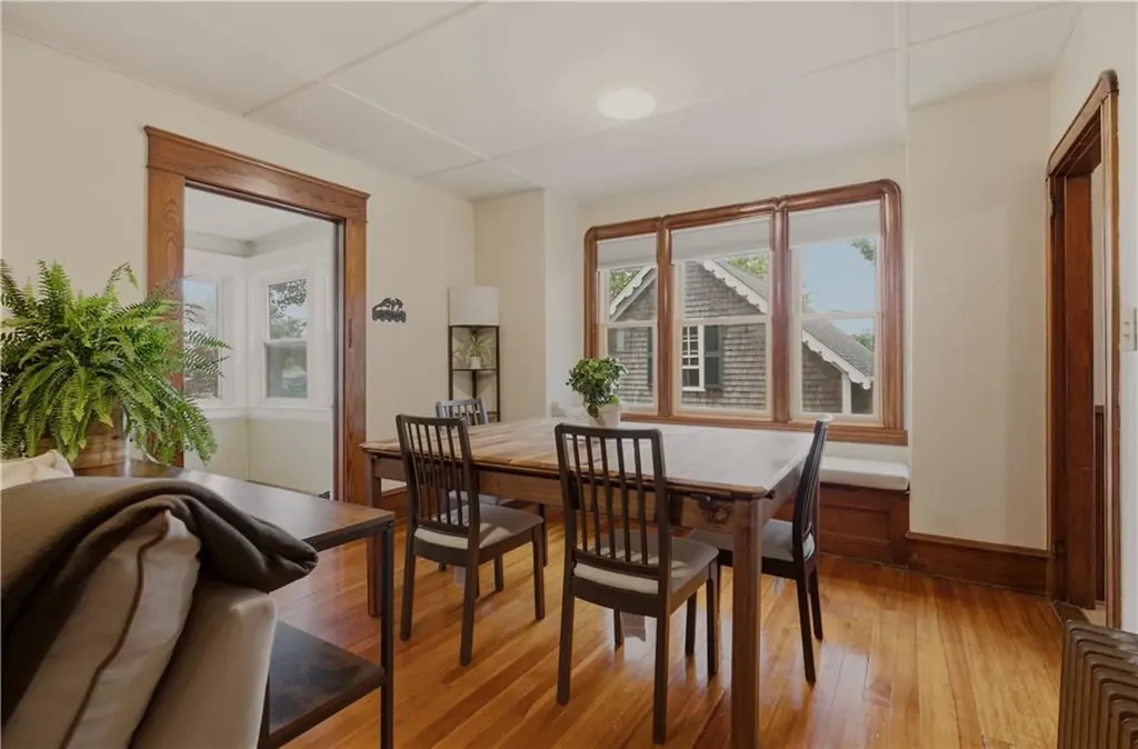 22 South Avenue Tiverton RI 02878