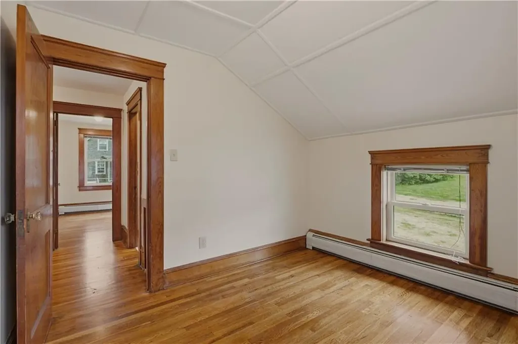 22 South Avenue Tiverton RI 02878