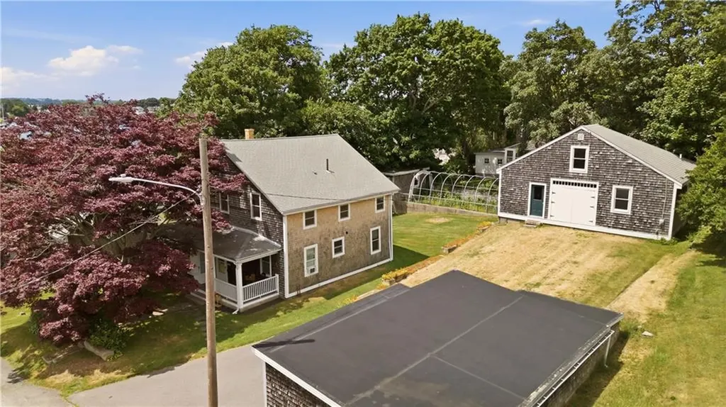 22 South Avenue Tiverton RI 02878
