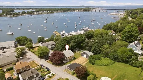 22 South Avenue Tiverton RI 02878