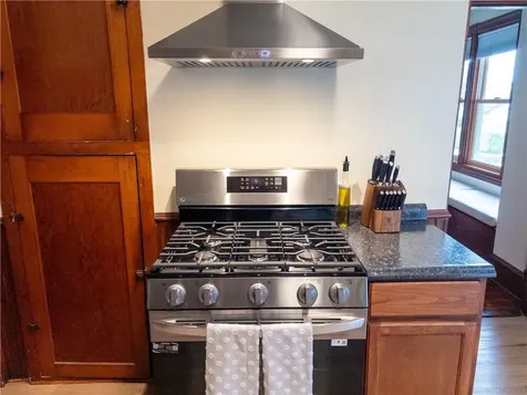 22 South Avenue Tiverton RI 02878