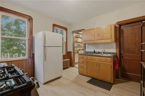 22 South Avenue Tiverton RI 02878
