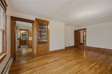 22 South Avenue Tiverton RI 02878