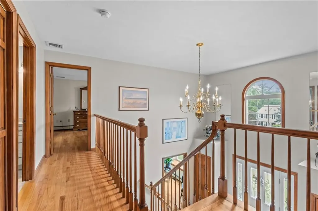157 Tara Lane Woonsocket RI 02895