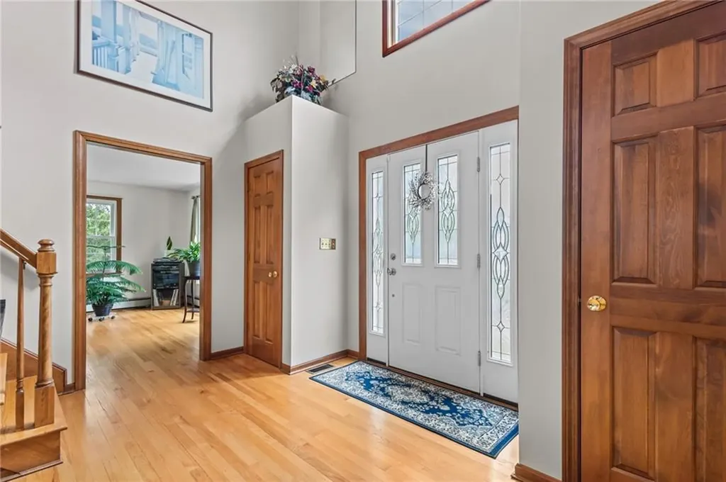157 Tara Lane Woonsocket RI 02895