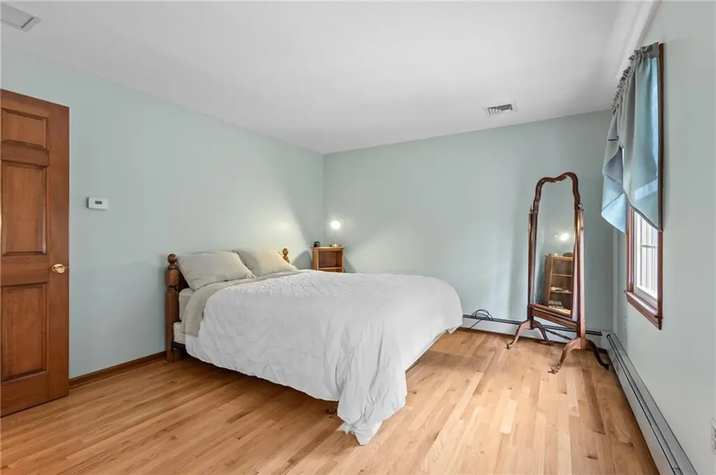 157 Tara Lane Woonsocket RI 02895