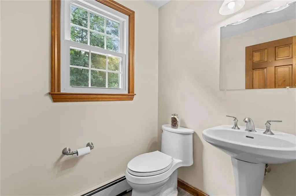 157 Tara Lane Woonsocket RI 02895