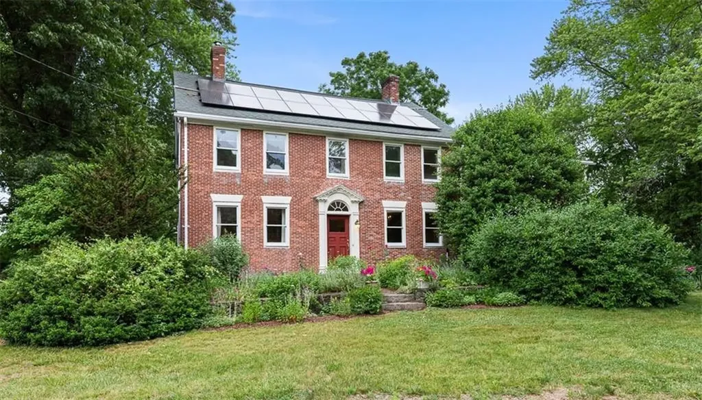 462 Ledge Road Seekonk MA 02771