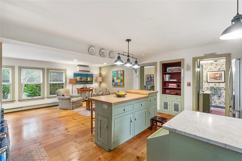 462 Ledge Road Seekonk MA 02771