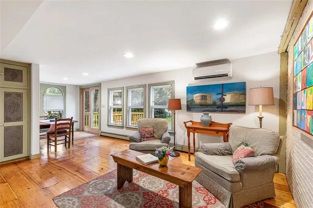 462 Ledge Road Seekonk MA 02771