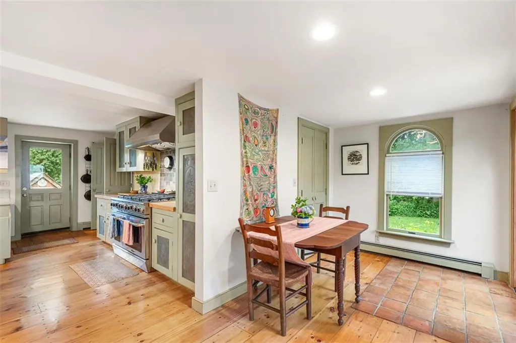 462 Ledge Road Seekonk MA 02771