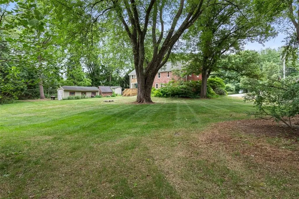 462 Ledge Road Seekonk MA 02771