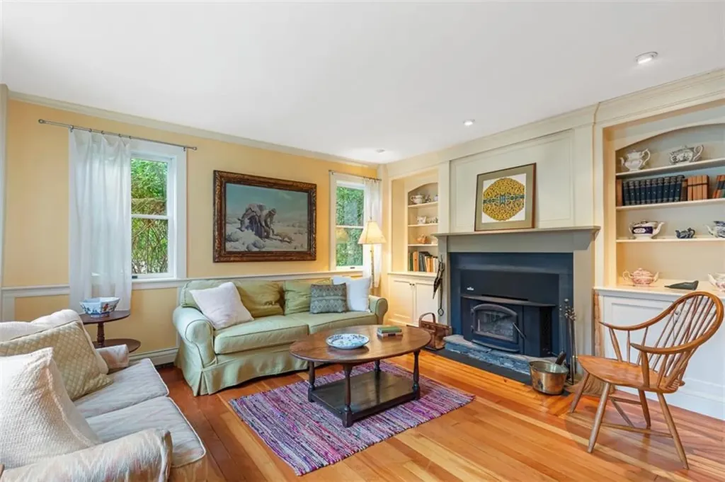 462 Ledge Road Seekonk MA 02771