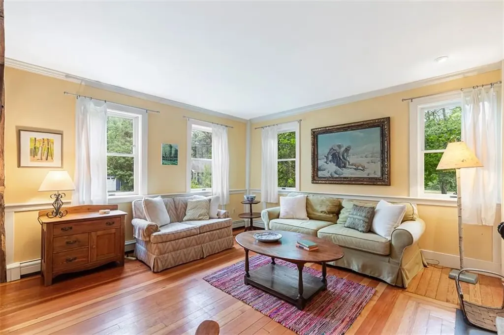 462 Ledge Road Seekonk MA 02771