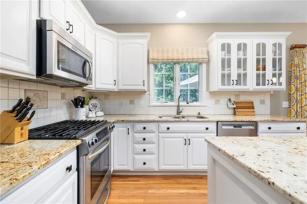11 Prides Crossing Lane North Kingstown RI 02874