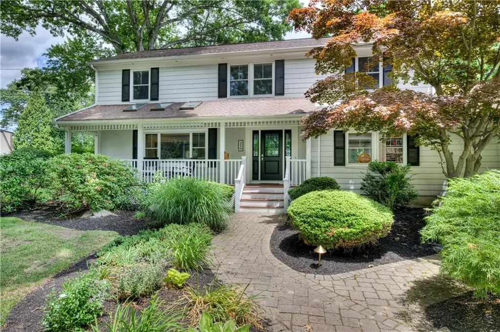 22 Pine Top Road Barrington RI 02806