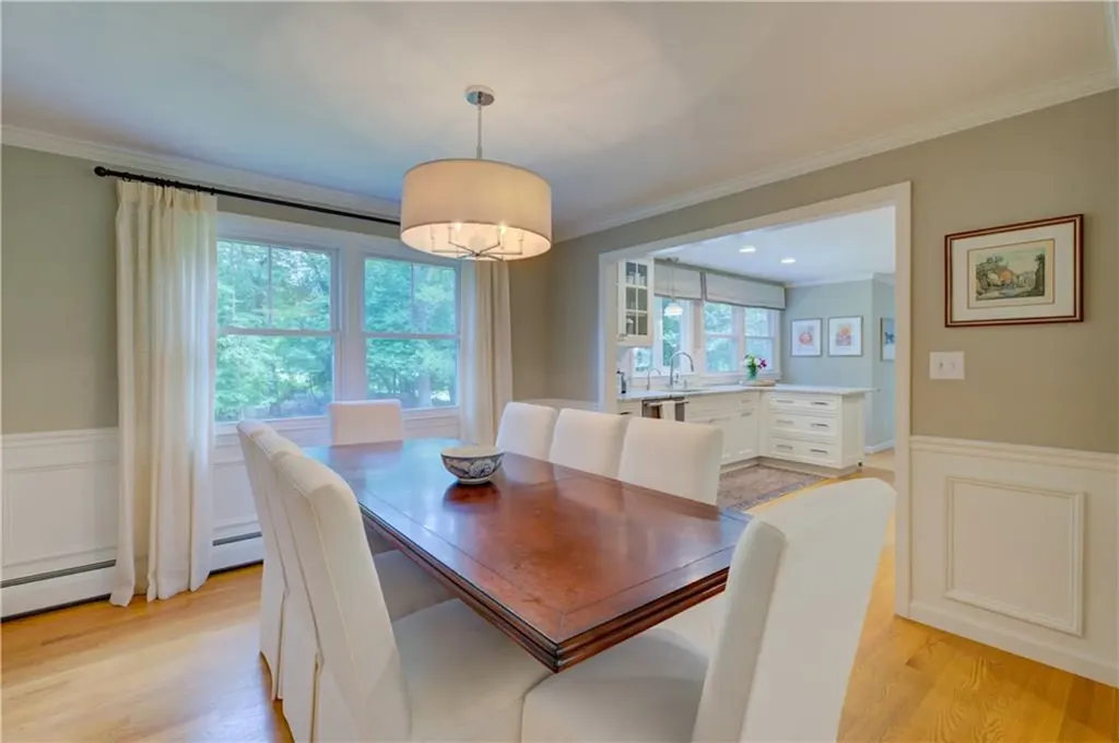 22 Pine Top Road Barrington RI 02806