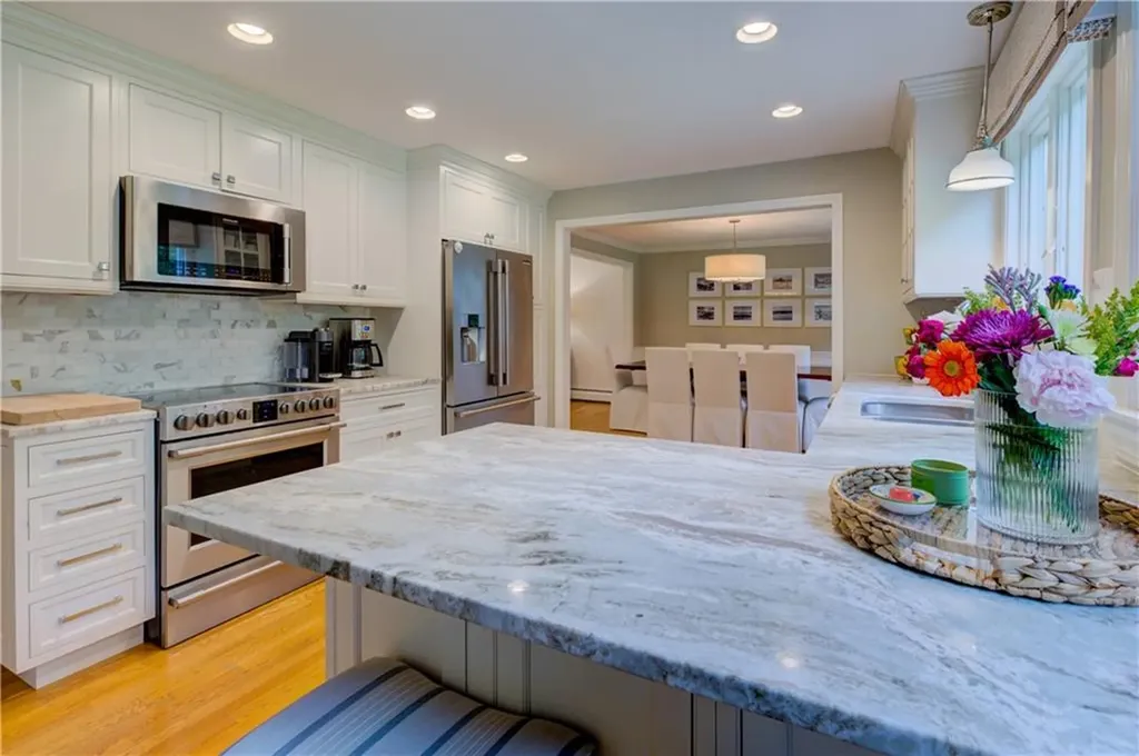 22 Pine Top Road Barrington RI 02806