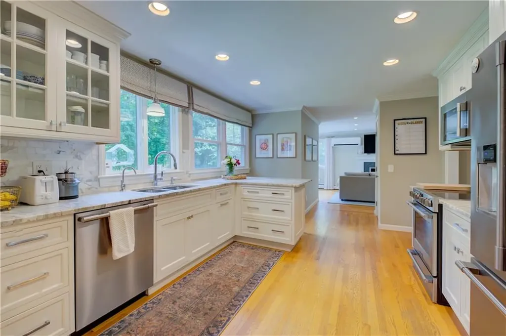 22 Pine Top Road Barrington RI 02806