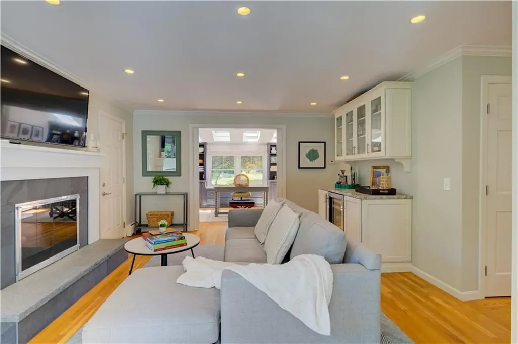 22 Pine Top Road Barrington RI 02806