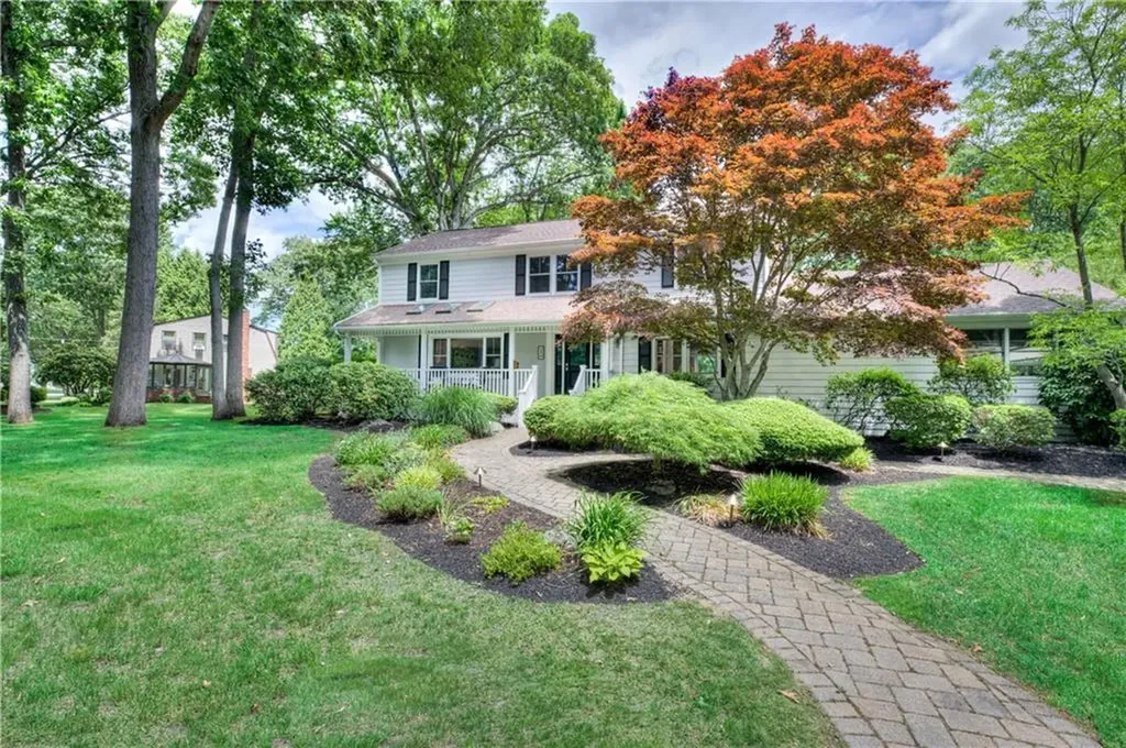 22 Pine Top Road Barrington RI 02806
