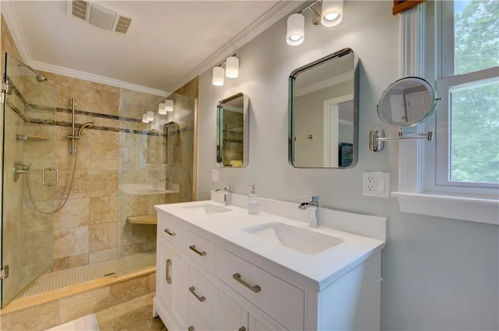 22 Pine Top Road Barrington RI 02806