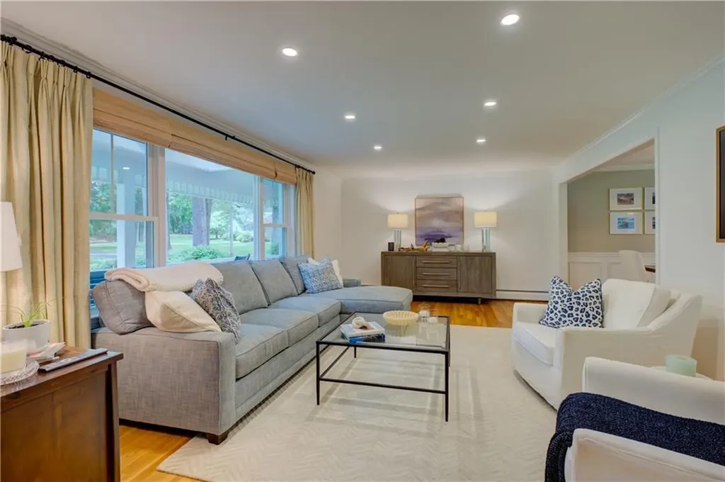 22 Pine Top Road Barrington RI 02806