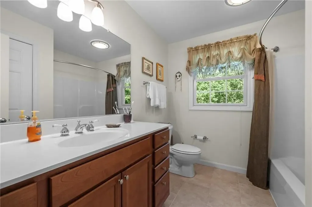 79 Clearview Drive Richmond RI 02892