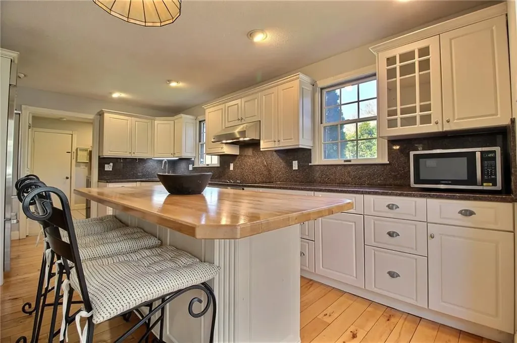 2 Overlook Drive Hopkinton RI 02804