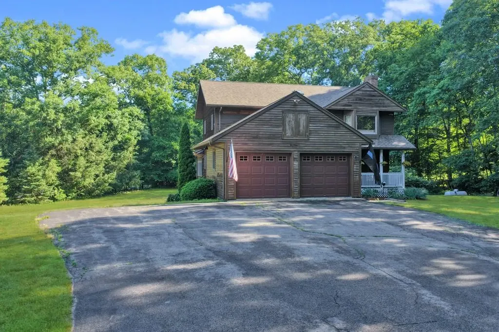 2 Overlook Drive Hopkinton RI 02804