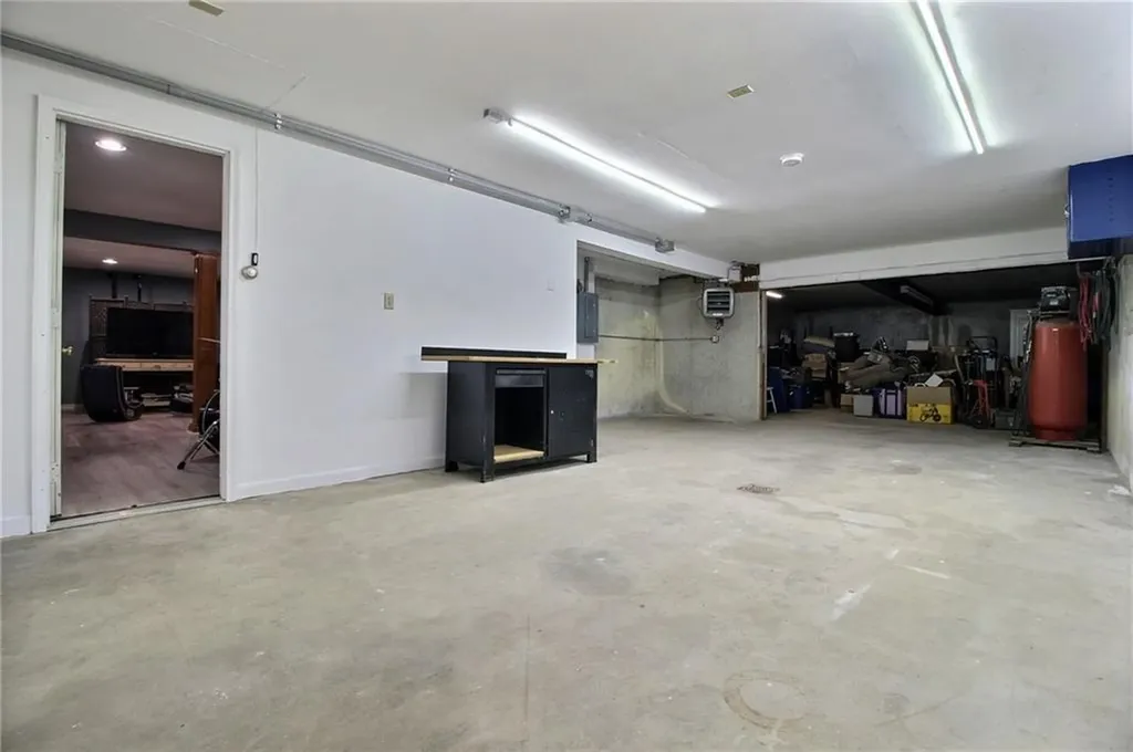 2 Overlook Drive Hopkinton RI 02804
