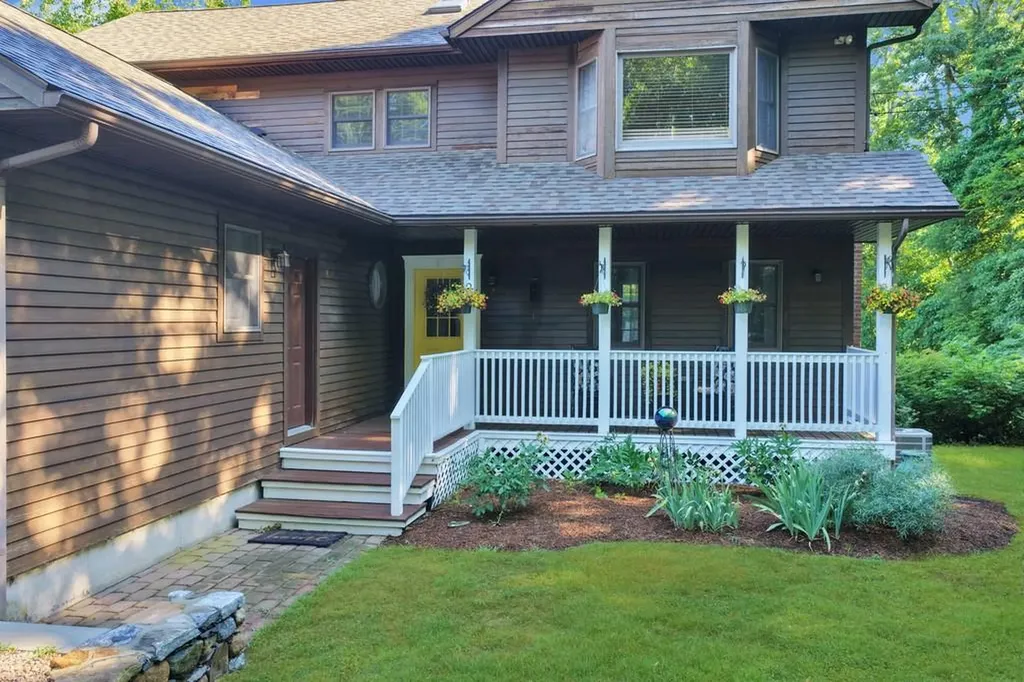 2 Overlook Drive Hopkinton RI 02804