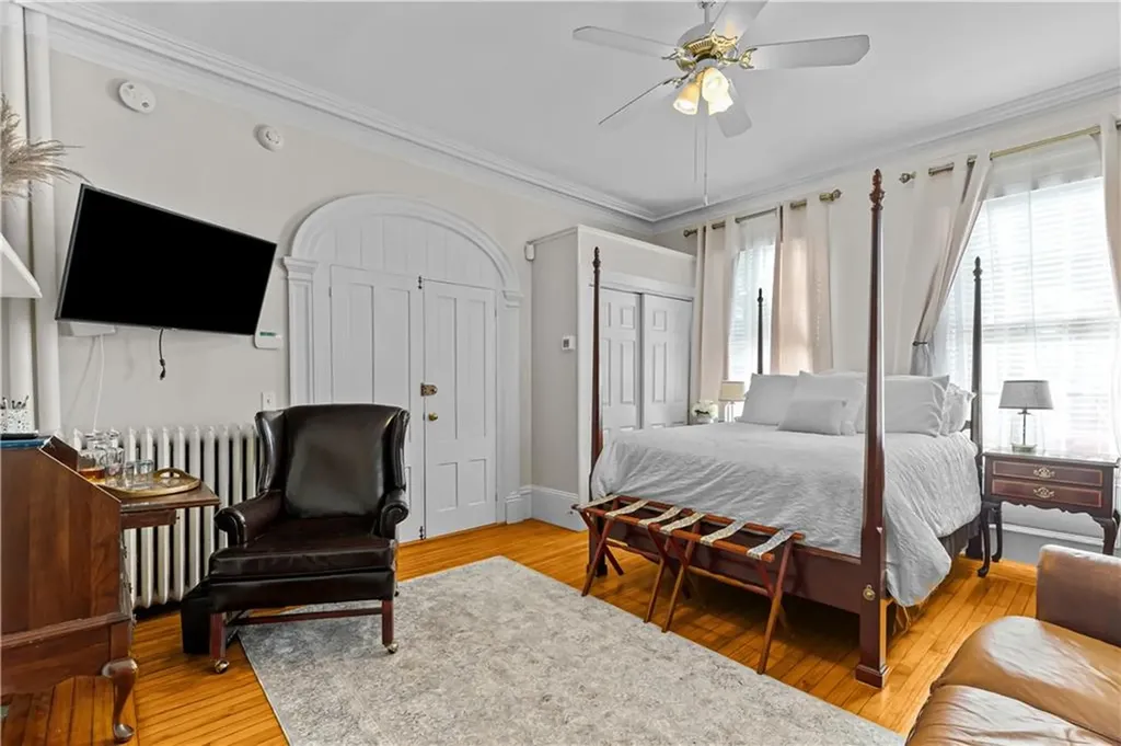 70 Church Street Newport RI 02840