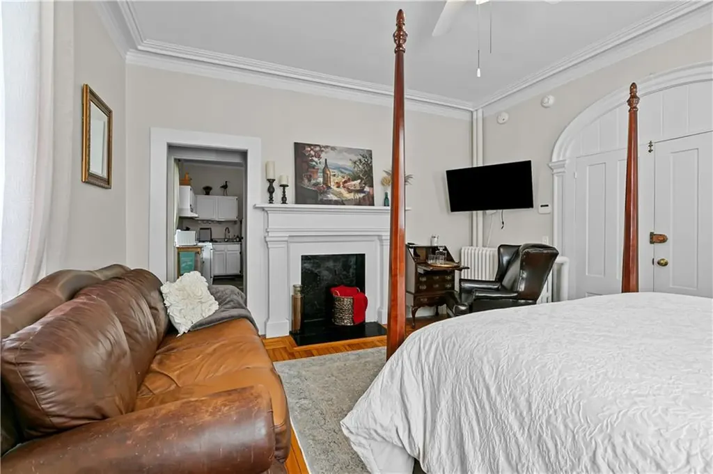70 Church Street Newport RI 02840